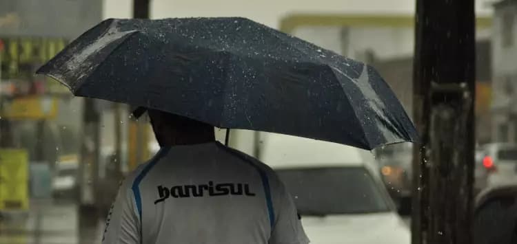 Inmet emite alertas de chuvas intensas para todo o RN nesta terça 31