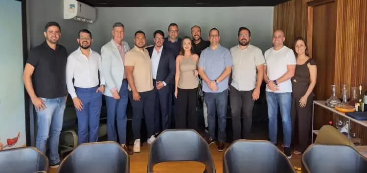 Primeiro encontro da Confraria Empresarial Conexão Visionária de Manoél Wagner reúne empresários para networking em Natal