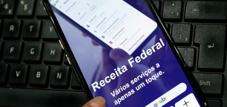 Receita paga nesta sexta maior lote de restituição do IR da história