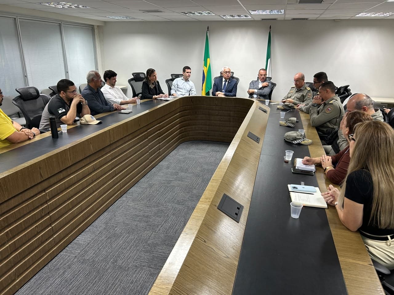 Prefeitura e Estado alinham ações para combater furto de fios da iluminação pública