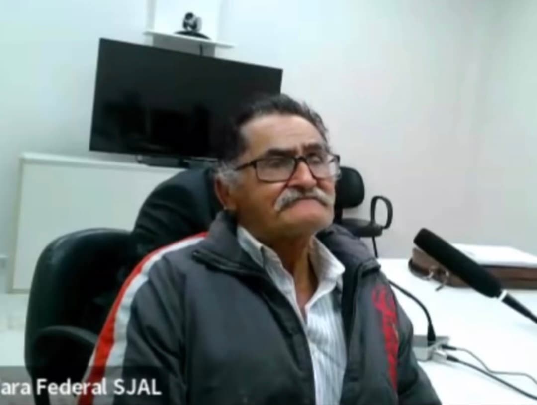 [VÍDEO]Idoso nega no amor, mas cadastro do Bolsa Família entrega relacionamento