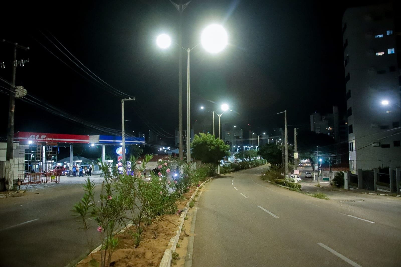 Furto de 200 metros de cabos provoca apagão na iluminação da Rota do Sol