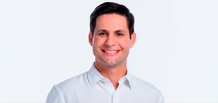 Rafael segue crescendo, reduz distância e caminha para virada na disputa pelo Senado