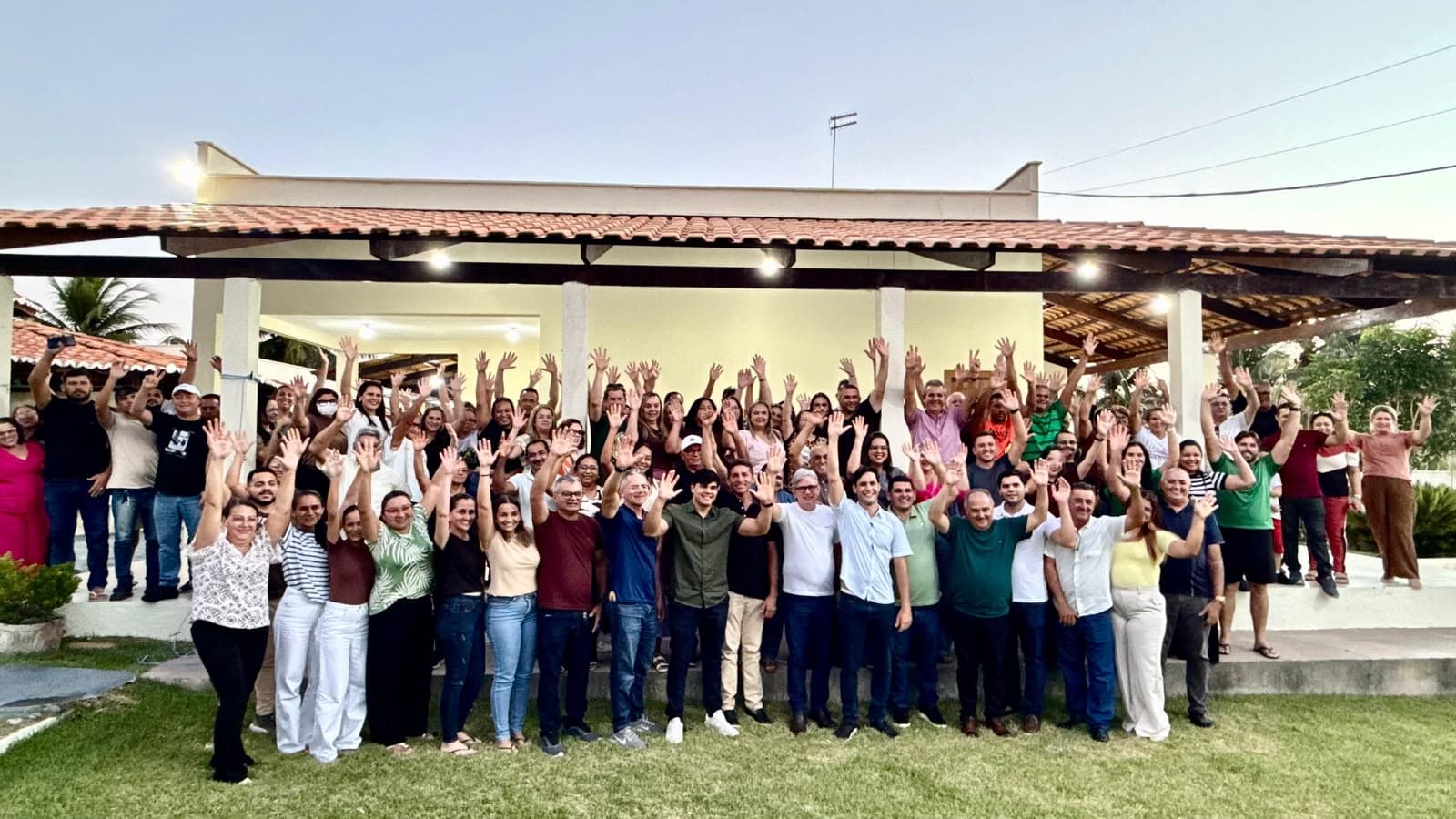 Prefeito, ex-prefeito, vereadores e secretários selam apoio a Rafael Motta em Brejinho