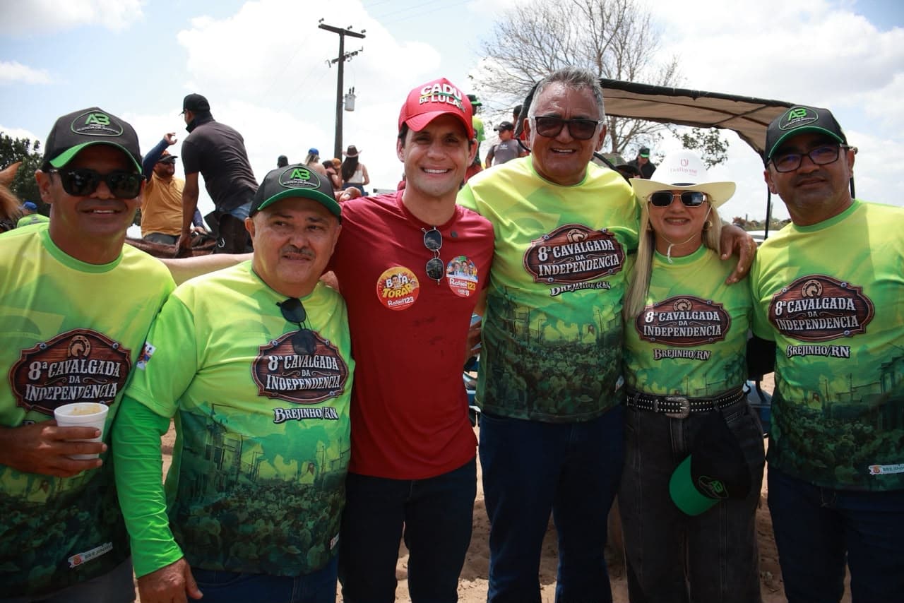 Com apoio do prefeito Jefferson Gomes, ex-prefeito, vereadores e lideranças, Rafael participa da maior cavalgada do Agreste em Brejinho
