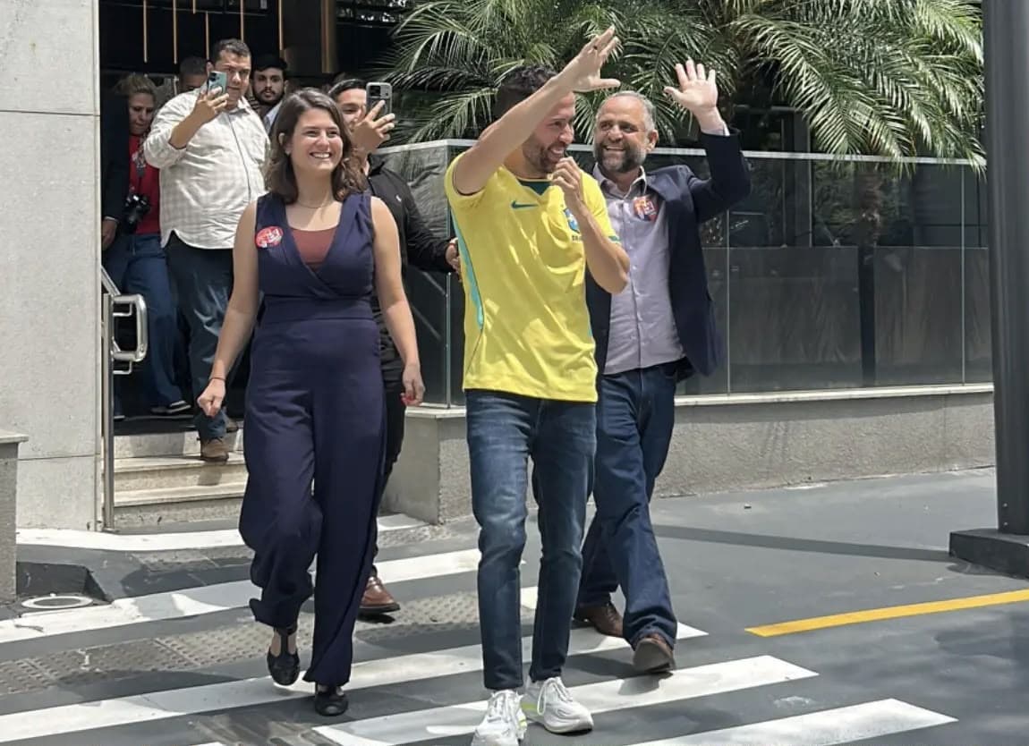 Canal “Exército do Lula” bate 7 milhões de inscritos, e Janones promete apresentar provas de que Lula será reeleito
