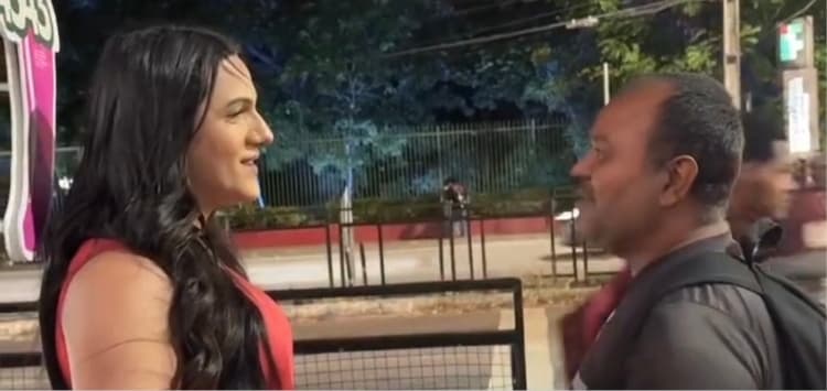 (Vídeo)Thabatta é abordada por homem em frente ao Midway, que revela: “Sou de direita, mas meu voto você tem”