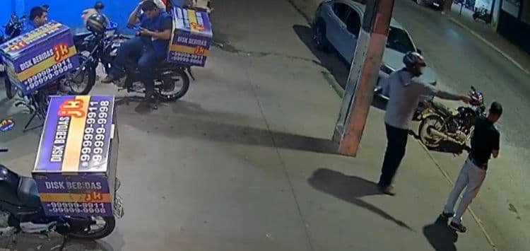 (Vídeo)Impressionante: arma falha e homem escapa de tentativa de homicíd1o em MT