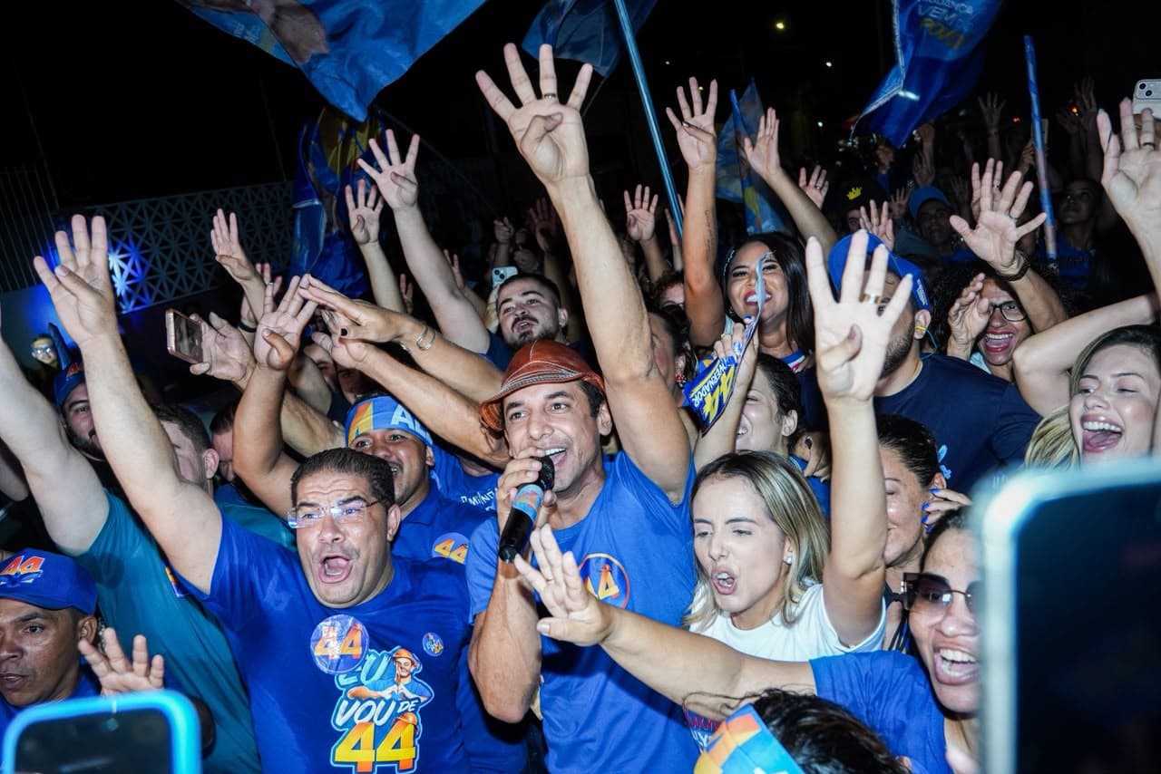 No ritmo do calango, Allyson leva Caravana da Mudança a dois bairros de Mossoró